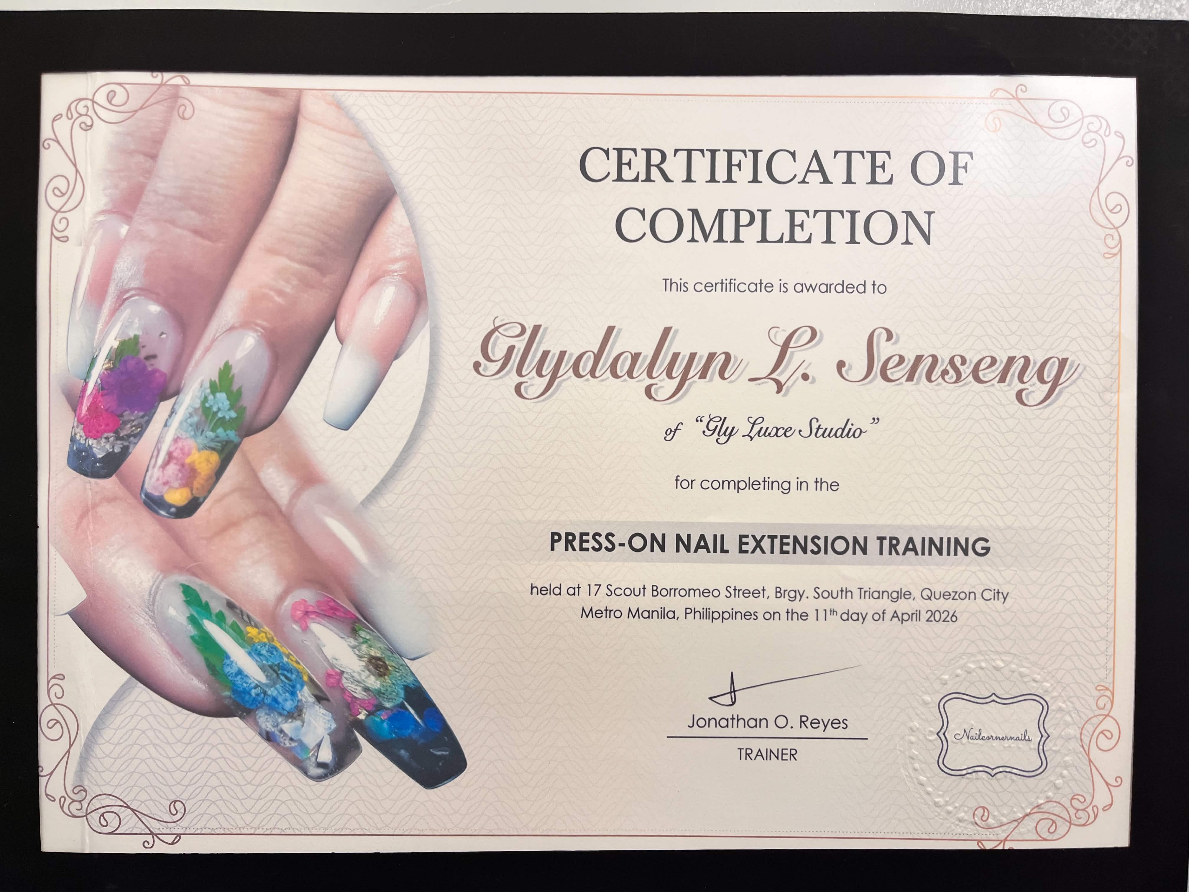 PRESS-ON NAIL EXTENSION TRAINING