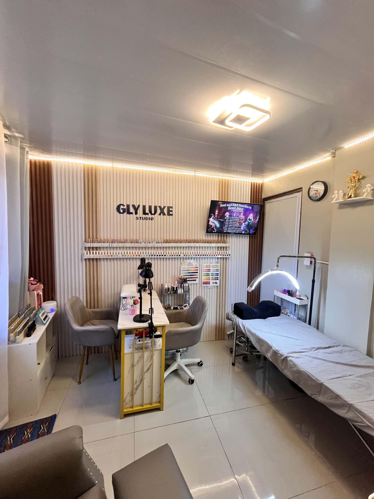 Inside Gly Luxe Studio